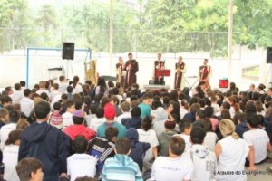 Alegria no Colégio