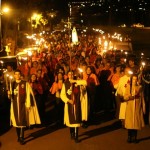 Rosário luminoso na Paróquia “Nossa Senhora do Perpétuo Socorro” em Maringá – PR