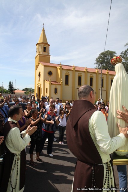 Os fervorosos Quintanenses acolhem mais um vez, a Imagem Peregrina de Nossa Senhora de Fátima.