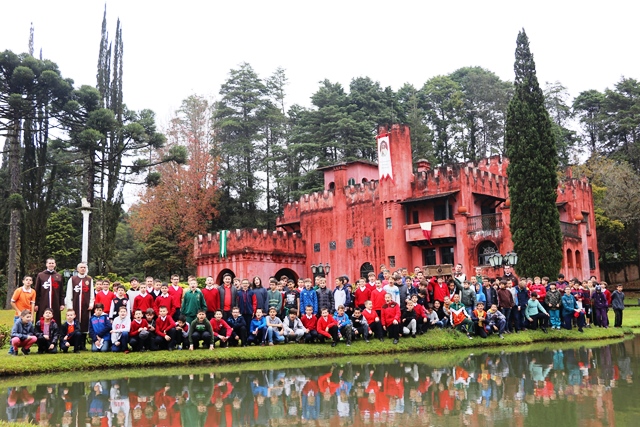 Acampamento na cidade de Colombo-PR