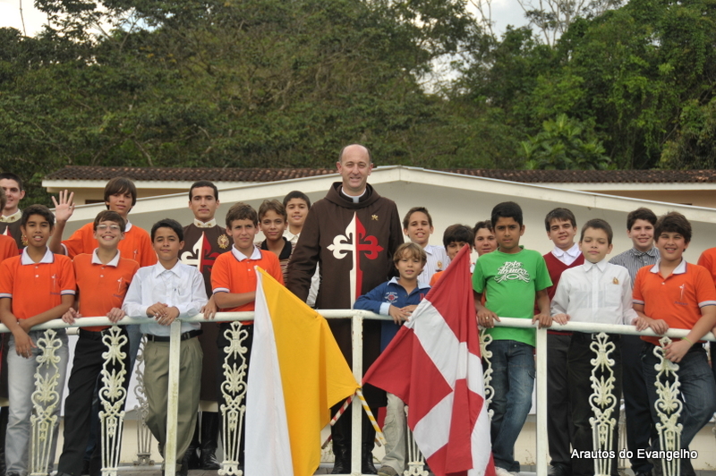 AER_8307 Acampamento com os Arautos do Evangelho em Aldeia