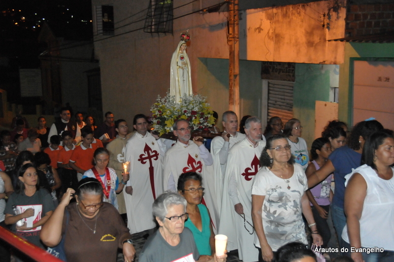 Procissão de encerramento da missão dos Arautos do Evangelho na Paróquia de São Lucas (Olinda - PE)