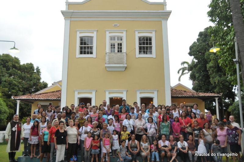 Grupo visita o Presépio dos Arautos do Evangelho em Recife