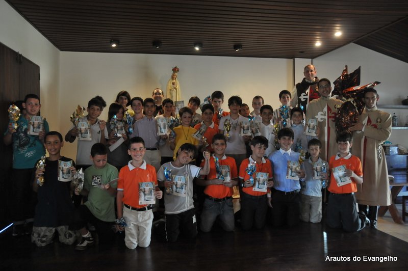 Acampamento durante a Semana Santa com os Arautos do Evangelho