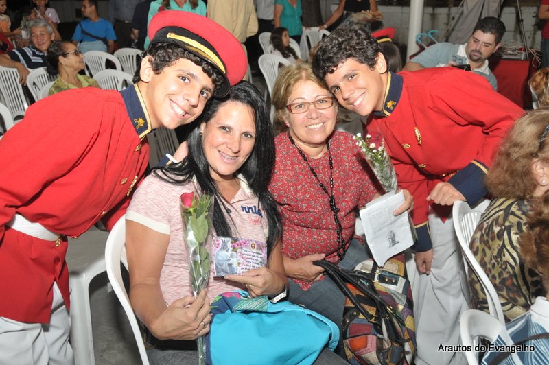 Homenagem às mães na sede dos Arautos do Evangelho em Recife
