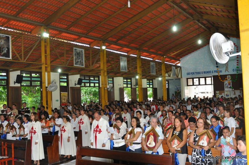 Missa com os Arautos do Evangelho na Paróquia Menino Jesus de Praga - Maceió - AL