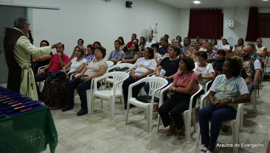 Curso para a Consagração a Nossa Senhora na Paróquia Menino Jesus de Praga, Maceió