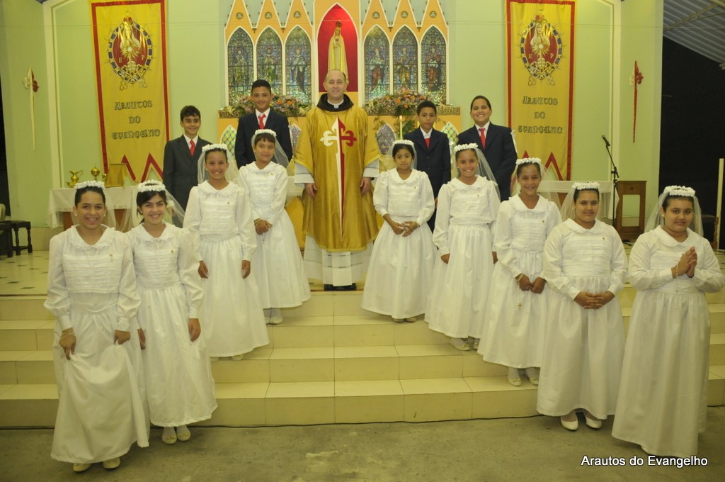 Primeira Comunhão na sede dos Arautos do Evangelho de Recife