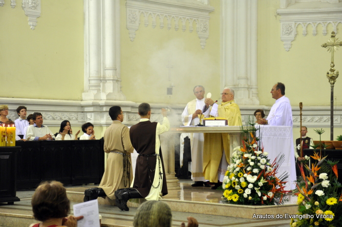 Missa da Vigília Pascal na Catedral Metropolitana de Vitória