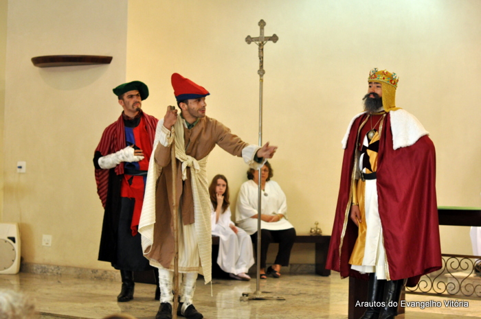 Teatro sobre o Dízimo na igreja São Pedro, em Vitória